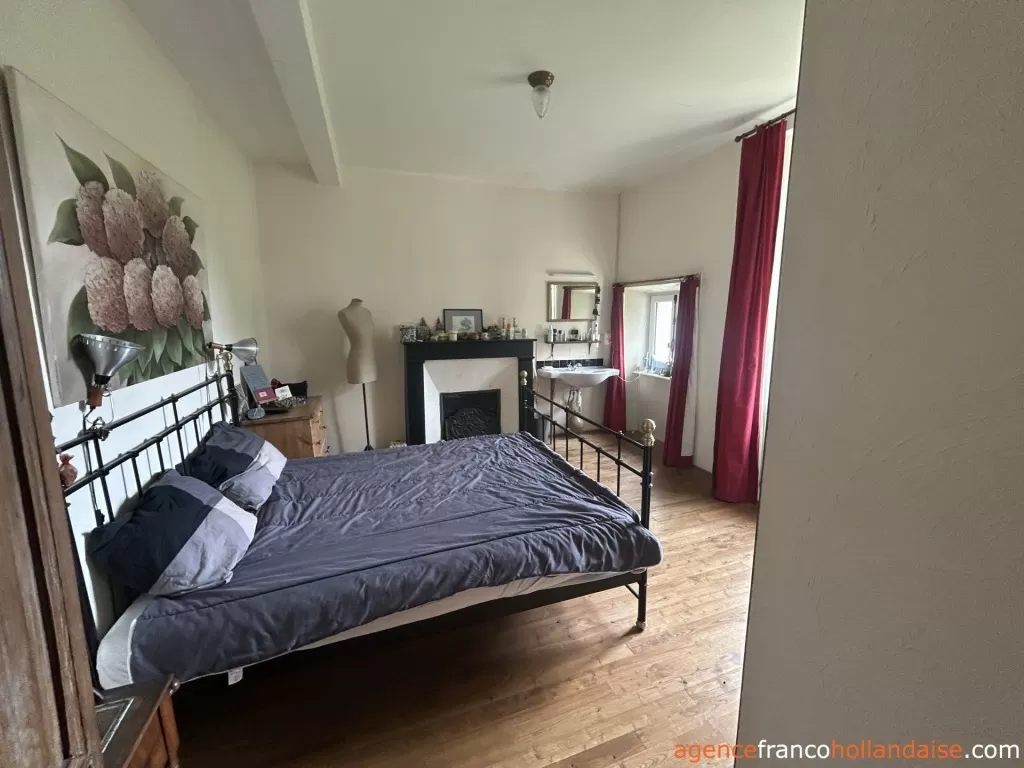House with guest house for sale rochechouart, limousin, Li1054 Image - 16