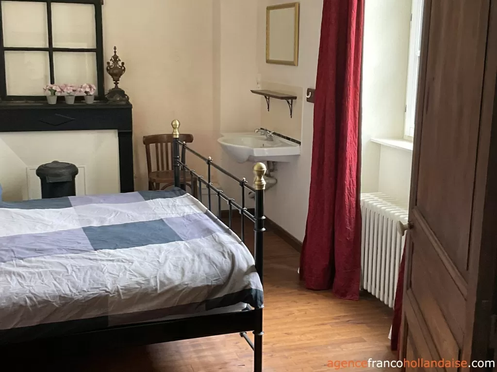 House with guest house for sale rochechouart, limousin, Li1054 Image - 15