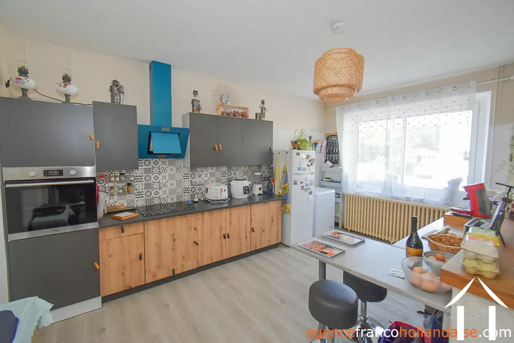 Village house for sale la croisille sur briance, limousin, Li1055 Image - 4