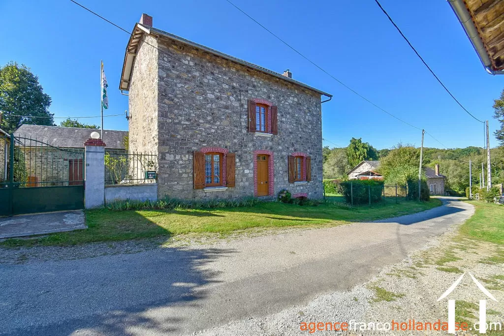 House for sale st meard, limousin, Li1060 Image - 30
