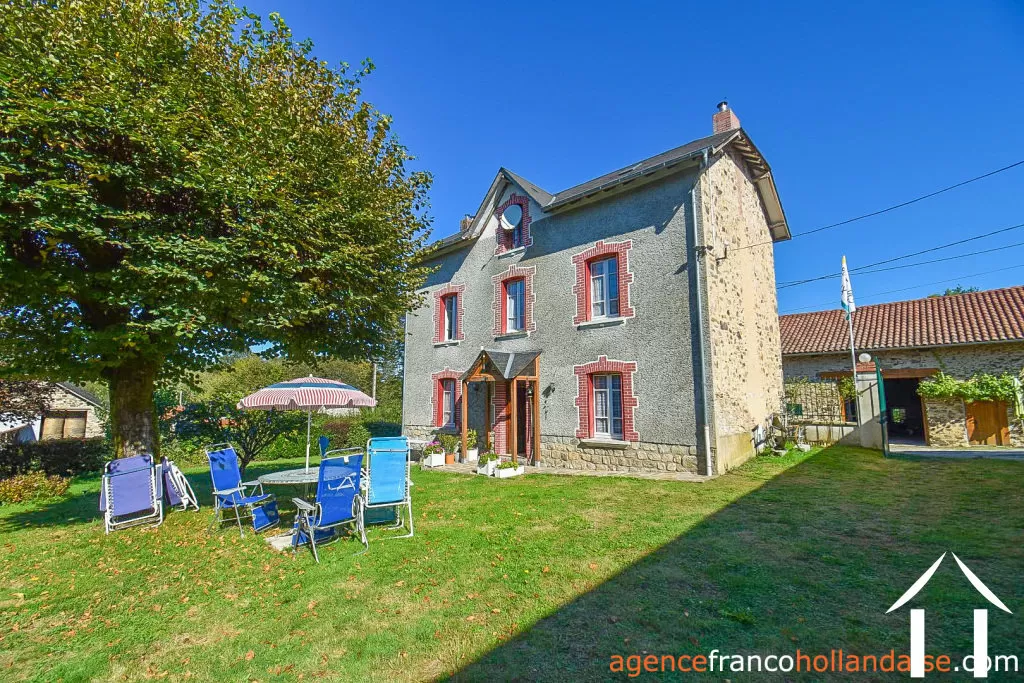 House for sale st meard, limousin, Li1060 Image - 2