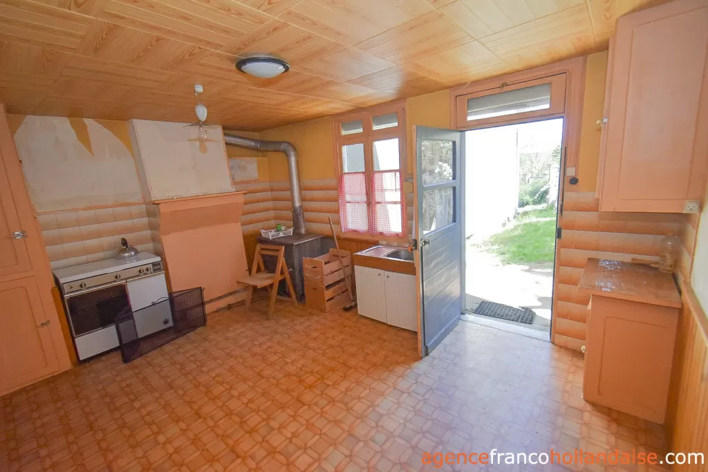 Property 1 hectare ++ for sale chateauneuf la foret, limousin, Li1062 Image - 35