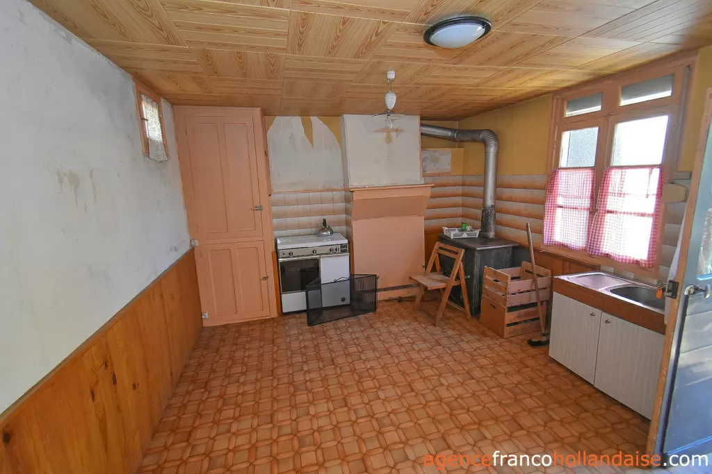 Property 1 hectare ++ for sale chateauneuf la foret, limousin, Li1062 Image - 36