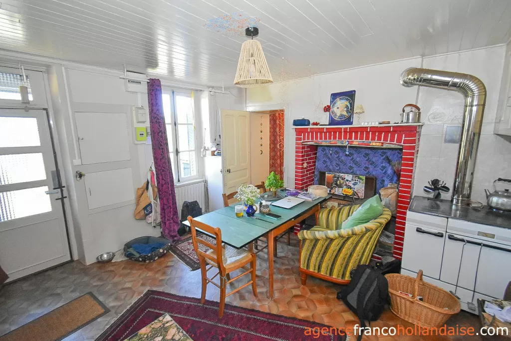 Property 1 hectare ++ for sale chateauneuf la foret, limousin, Li1062 Image - 9