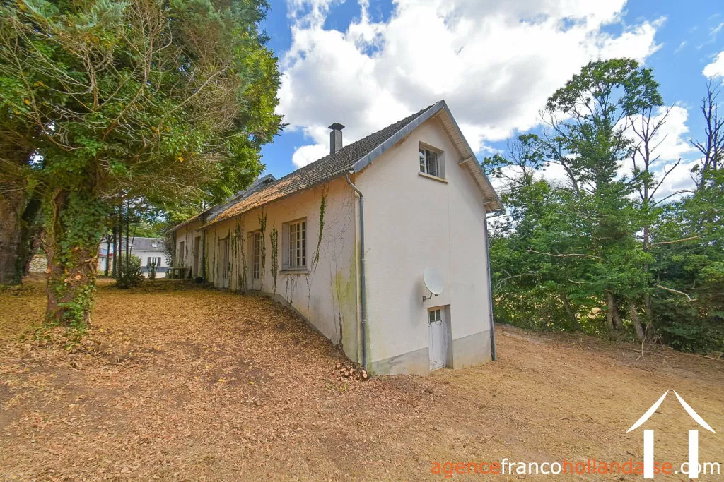 Village house for sale meilhards, limousin, Li1063 Image - 27