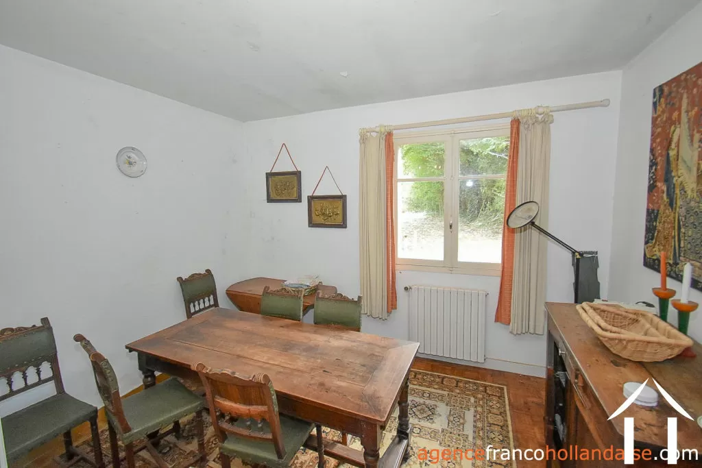 Village house for sale meilhards, limousin, Li1063 Image - 11