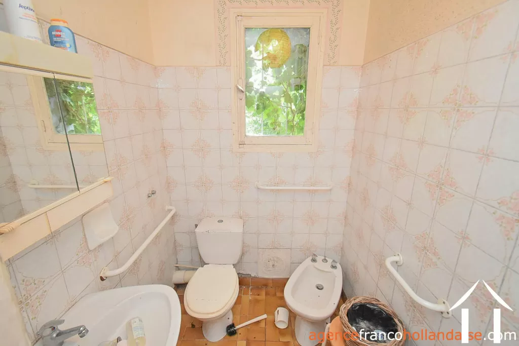 Village house for sale meilhards, limousin, Li1063 Image - 17