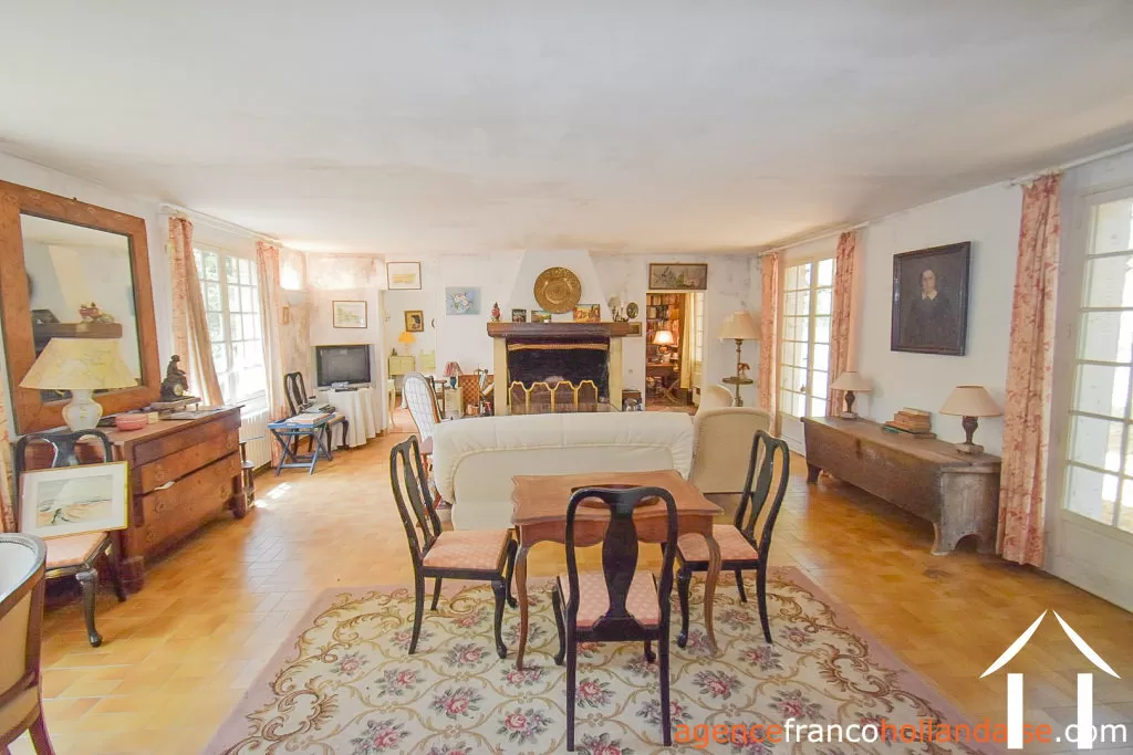 Village house for sale meilhards, limousin, Li1063 Image - 5
