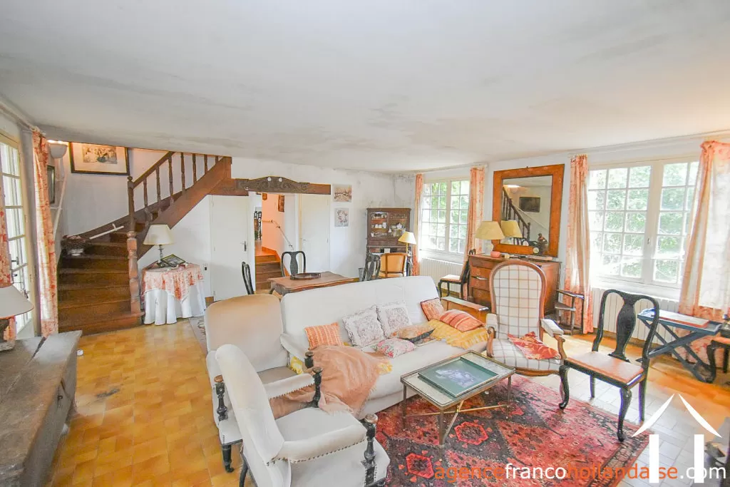 Village house for sale meilhards, limousin, Li1063 Image - 9