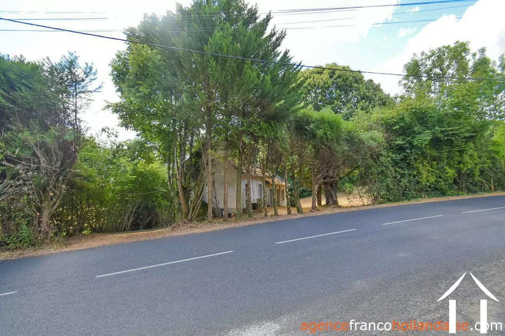 Village house for sale meilhards, limousin, Li1063 Image - 41