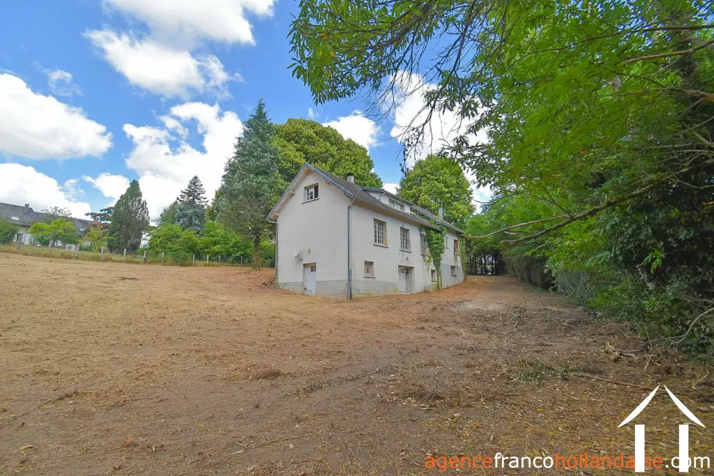 Village house for sale meilhards, limousin, Li1063 Image - 28