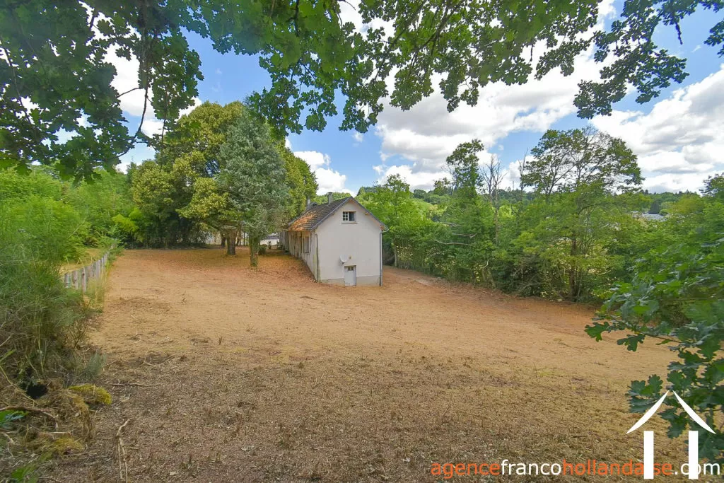 Village house for sale meilhards, limousin, Li1063 Image - 25