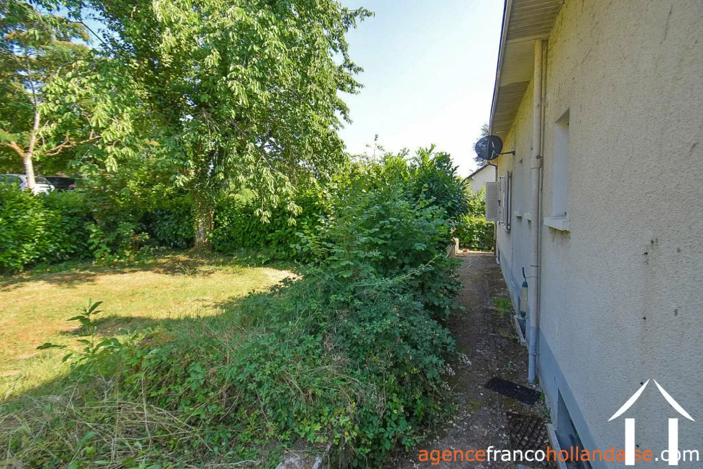 House for sale chateauneuf la foret, limousin, Li1064 Image - 30