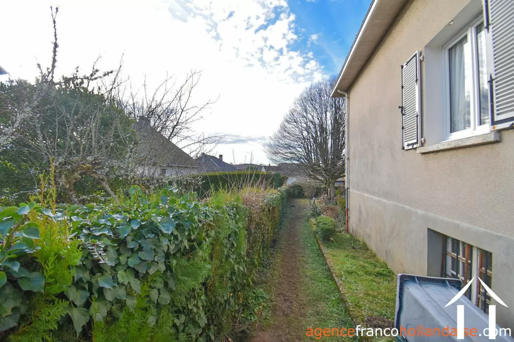 House for sale chateauneuf la foret, limousin, Li1064 Image - 36