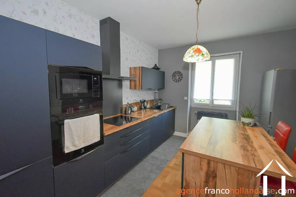 House for sale chateauneuf la foret, limousin, Li1064 Image - 3