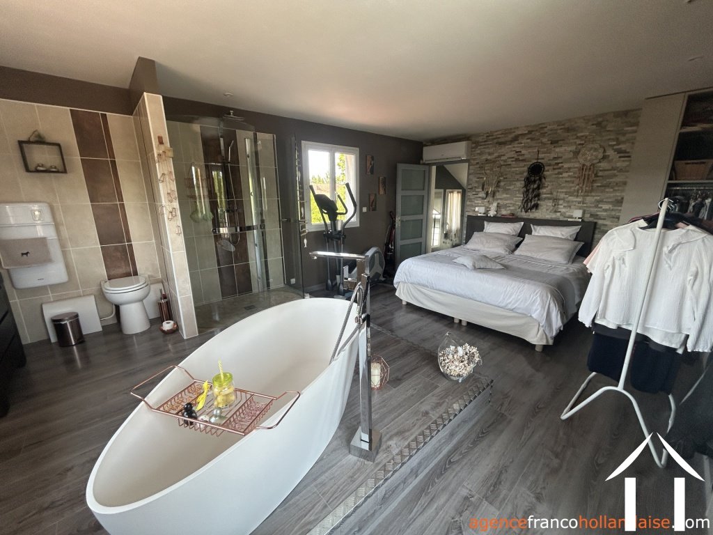 House with guest house for sale brouchaud, aquitaine, Li1068 Image - 14