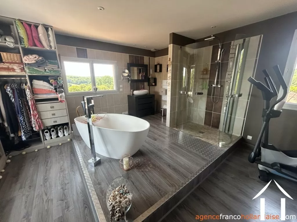House with guest house for sale brouchaud, aquitaine, Li1068 Image - 12