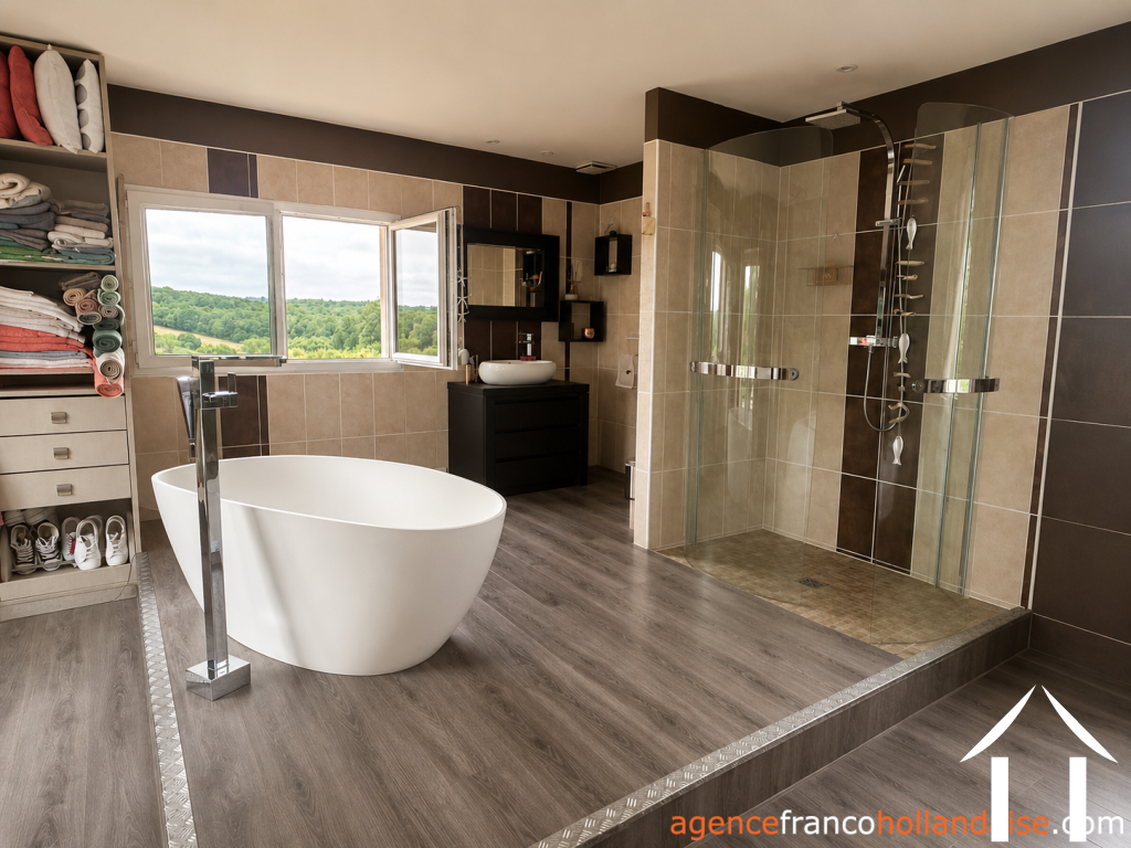 House with guest house for sale brouchaud, aquitaine, Li1068 Image - 16