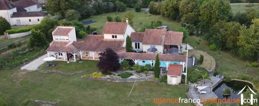 House with guest house for sale brouchaud, aquitaine, Li1068 Image - 1