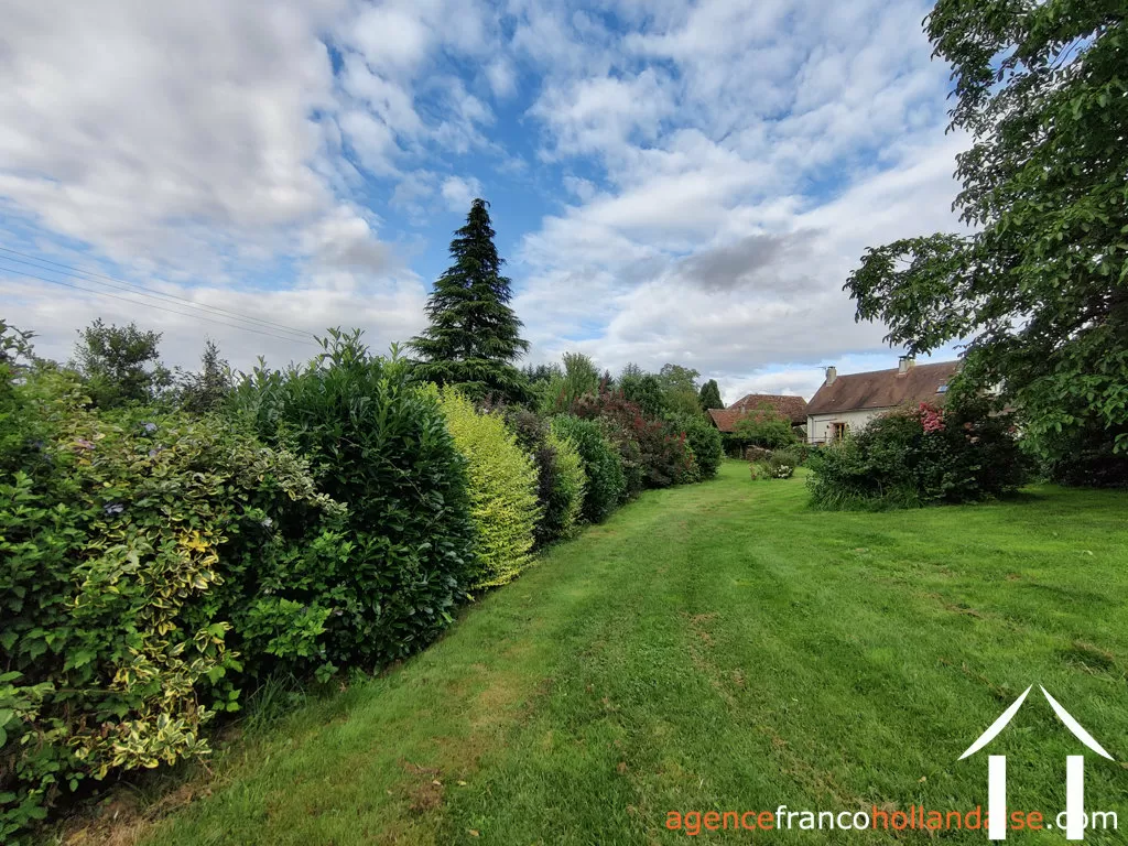 House with guest house for sale lubersac, limousin, Li1070 Image - 86