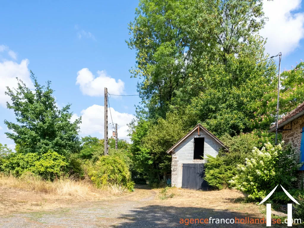 House with guest house for sale lubersac, limousin, Li1070 Image - 98