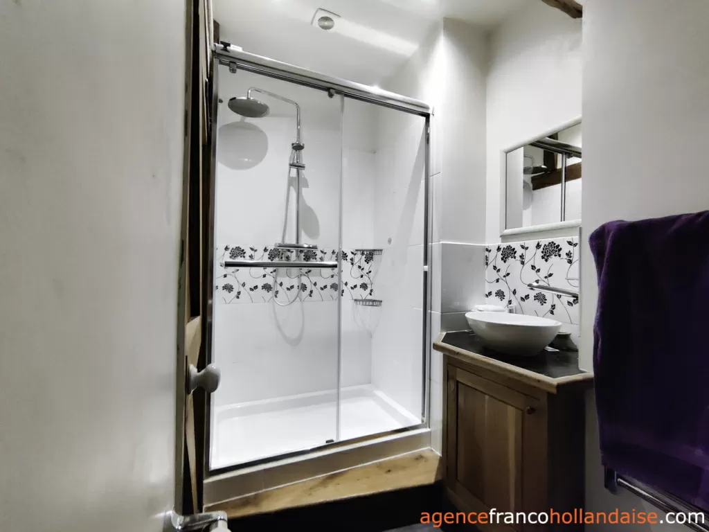 House with guest house for sale lubersac, limousin, Li1070 Image - 21