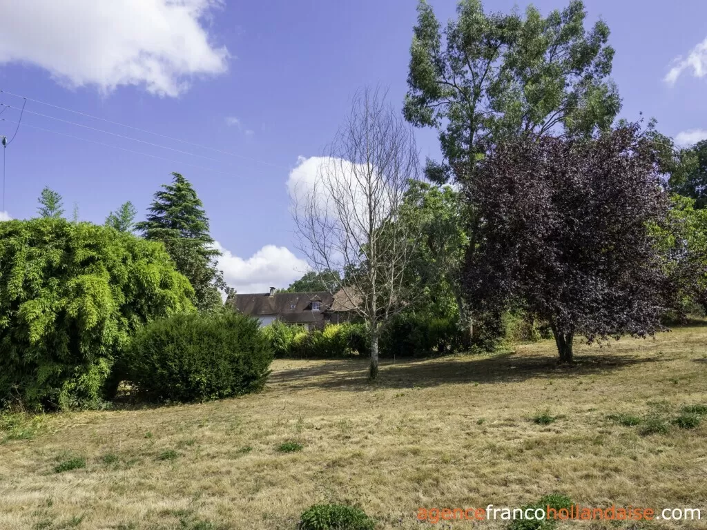 House with guest house for sale lubersac, limousin, Li1070 Image - 36
