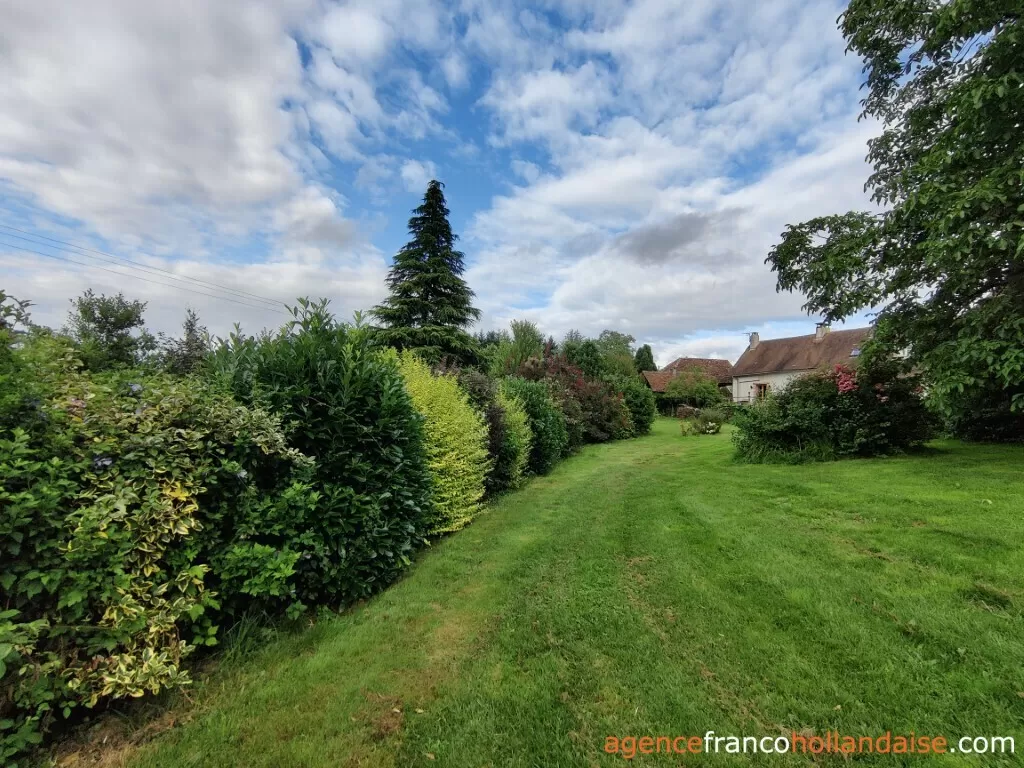 House with guest house for sale lubersac, limousin, Li1070 Image - 40