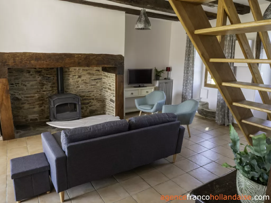 House with guest house for sale lubersac, limousin, Li1070 Image - 49