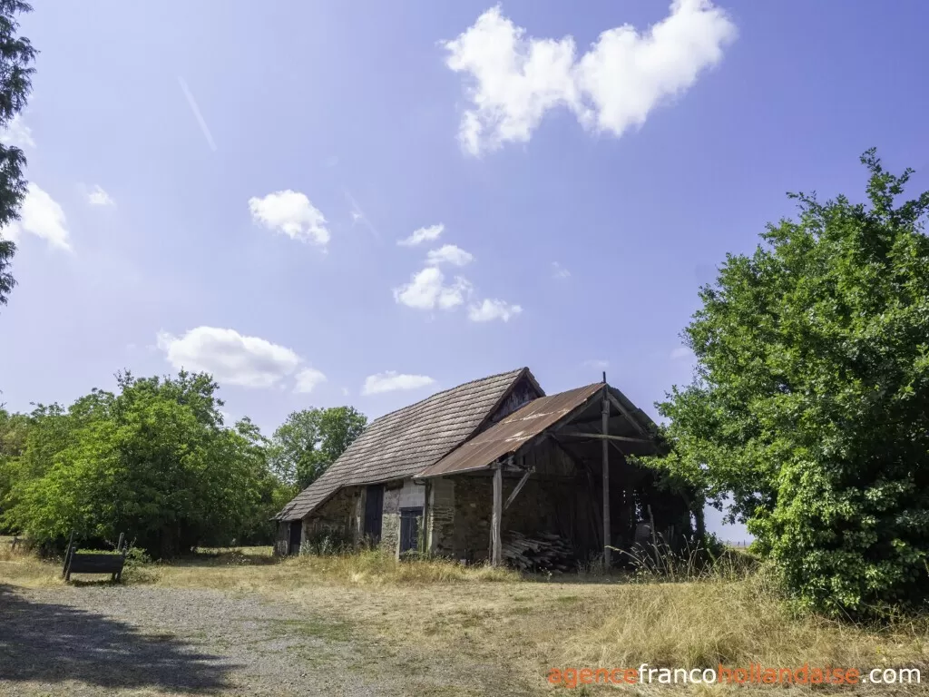 House with guest house for sale lubersac, limousin, Li1070 Image - 60