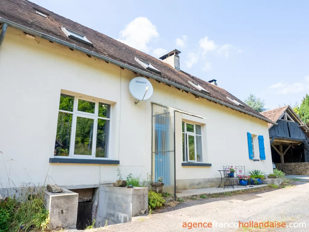 House with guest house for sale lubersac, limousin, Li1070 Image - 5