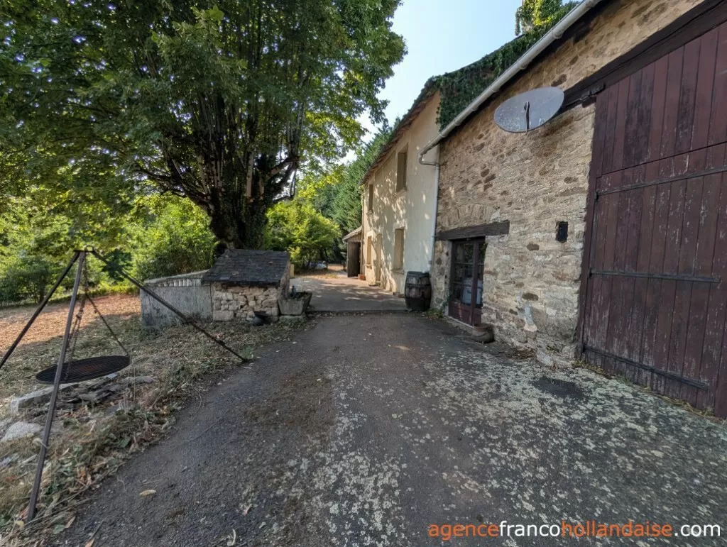 House for sale meilhards, limousin, Li1071 Image - 30