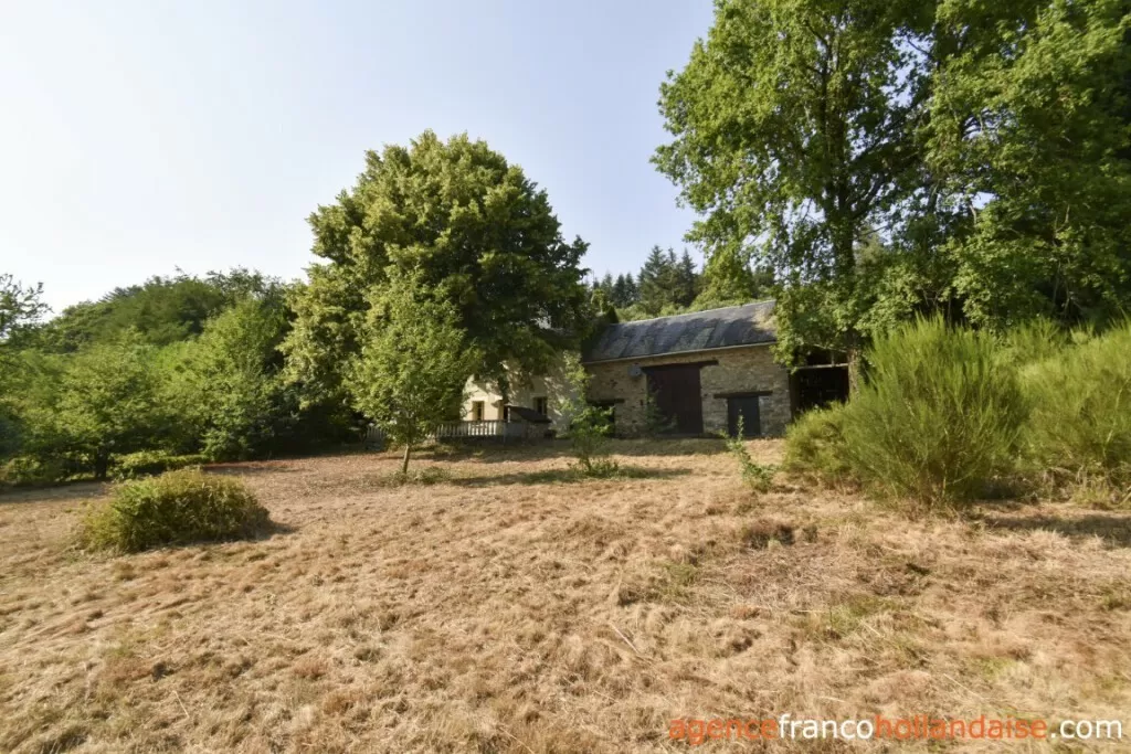 House for sale meilhards, limousin, Li1071 Image - 2