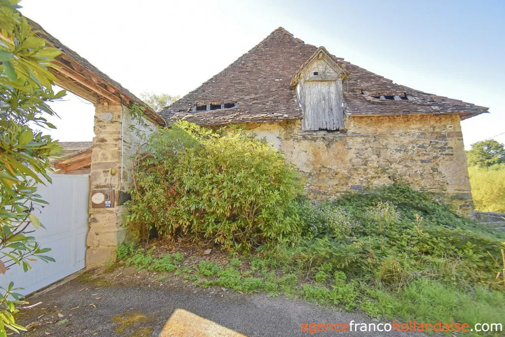 House with guest house for sale st germain les belles, limousin, Li1075 Image - 40