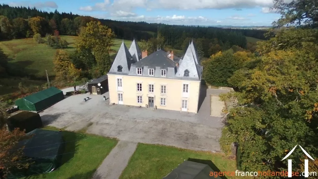 Château for sale limousin, Li724 Image - 1