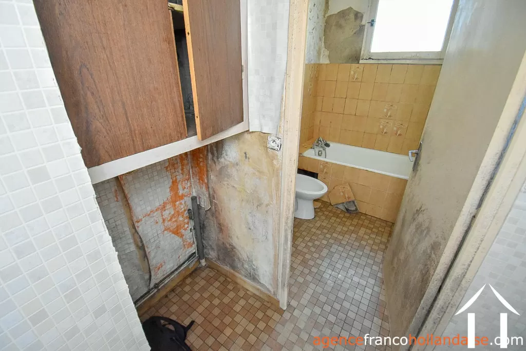 Village house for sale linards, limousin, Li856 Image - 27