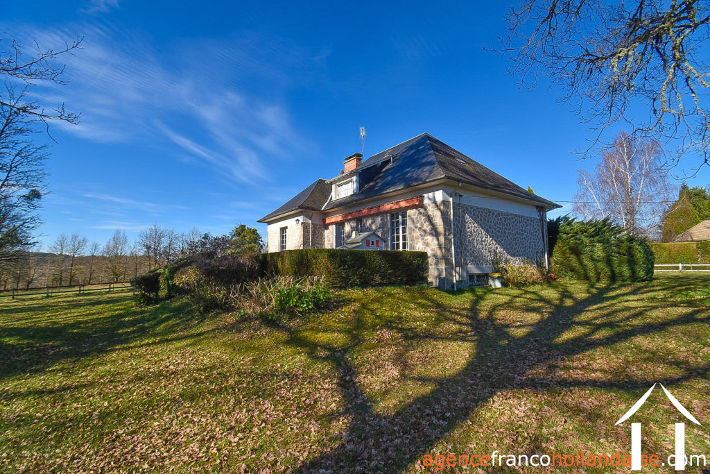 House for sale treignac, limousin, Li883
