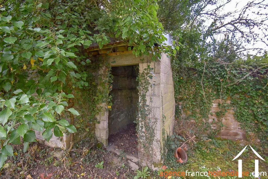 House with guest house for sale bourganeuf, limousin, Li887 Image - 53