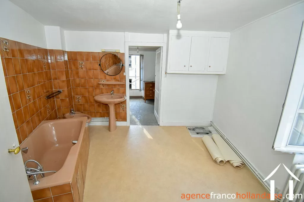 Village house for sale eymoutiers, limousin, Li892 Image - 16