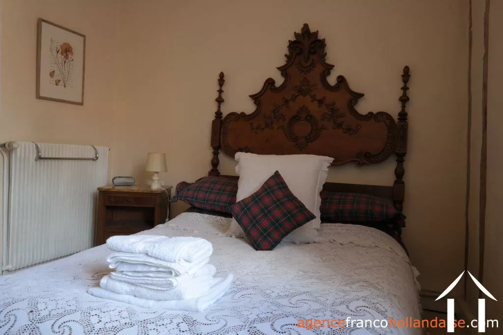 Character house for sale eymoutiers, limousin, Li899 Image - 14