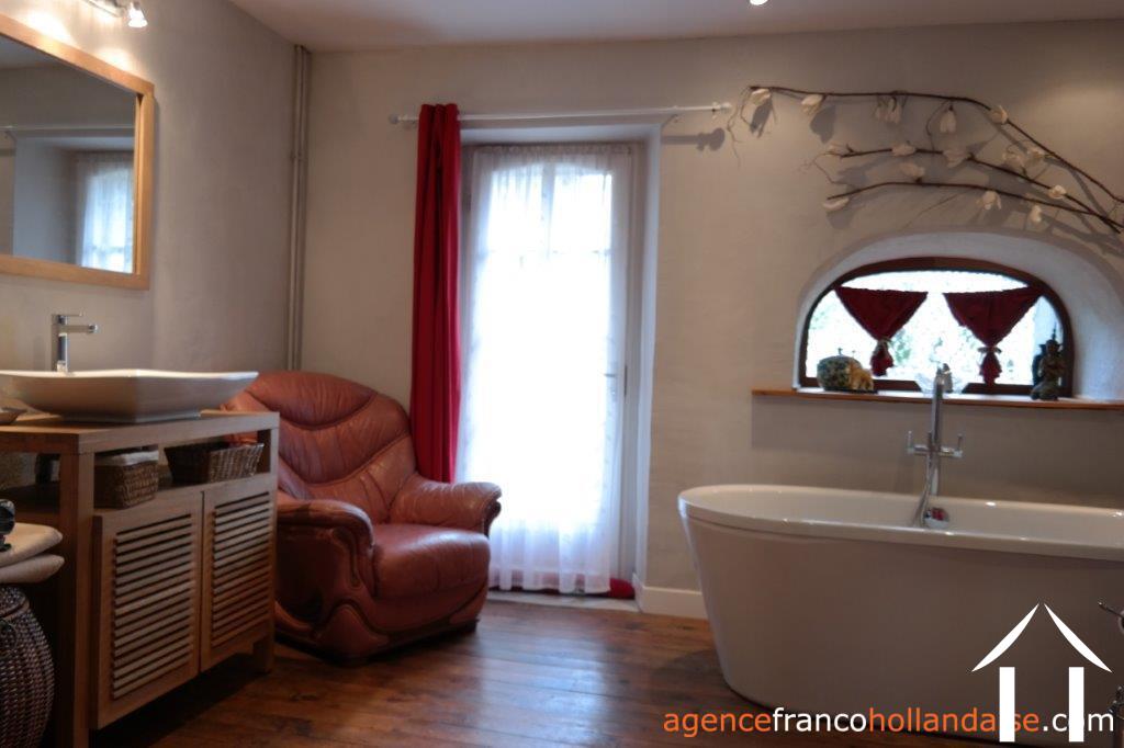 Character house for sale eymoutiers, limousin, Li899 Image - 8
