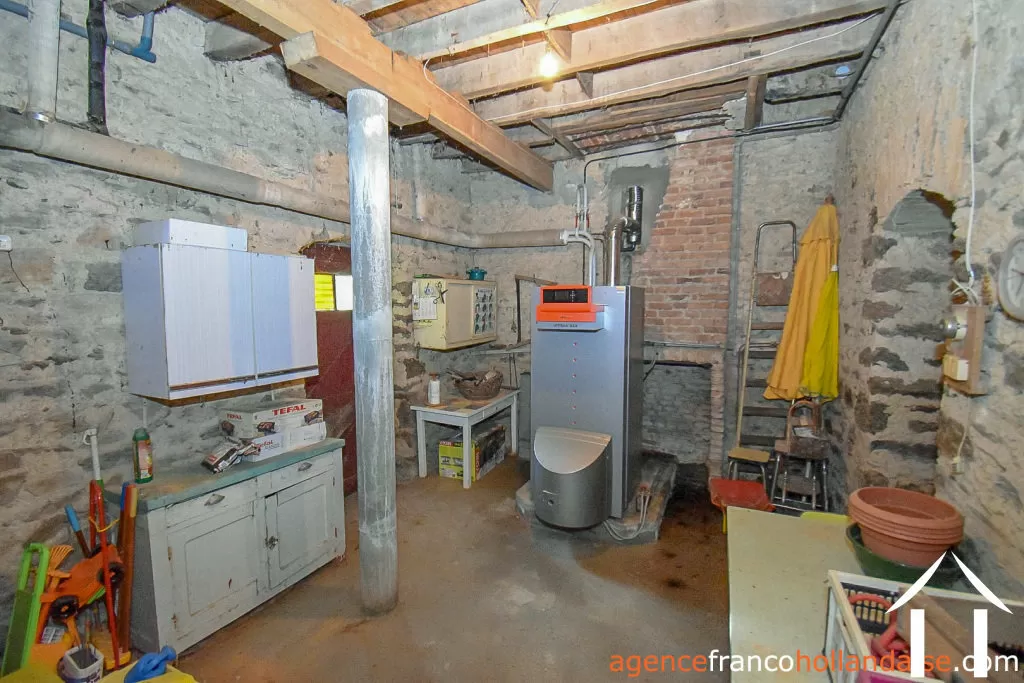 Village house for sale surdoux, limousin, Li917 Image - 41
