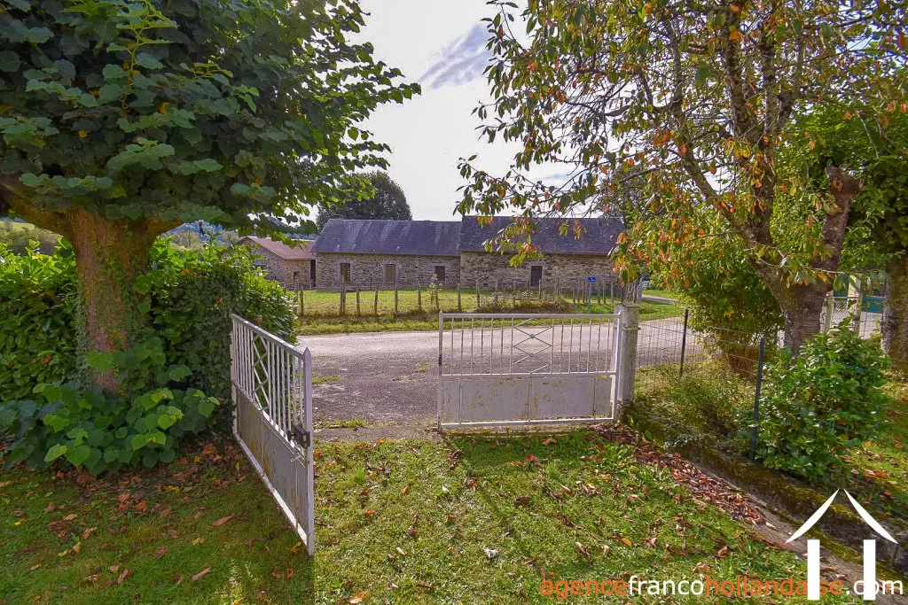 House for sale la porcherie, limousin, Li939 Image - 65