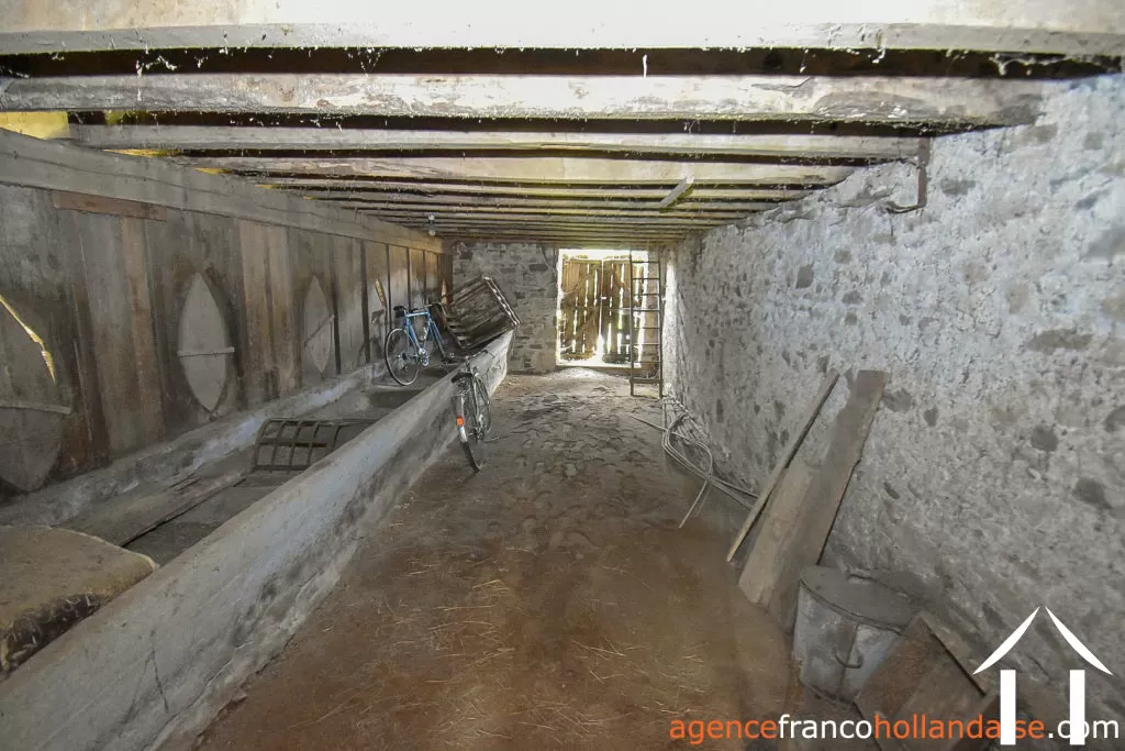 House for sale la porcherie, limousin, Li939 Image - 55