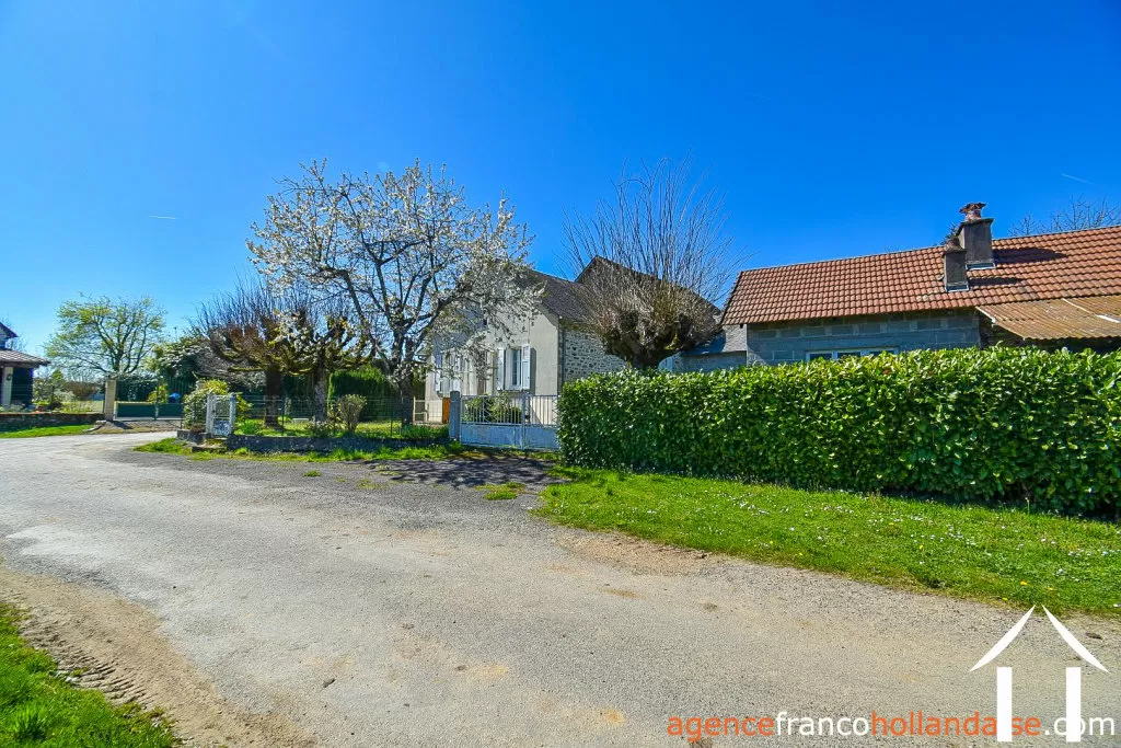 House for sale la porcherie, limousin, Li939 Image - 64