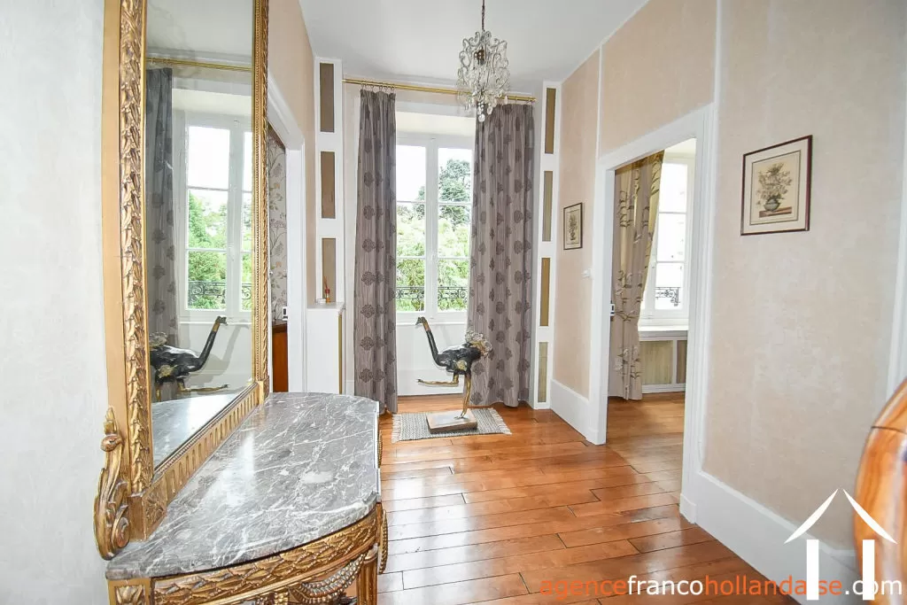 Manor House for sale ussel, auvergne, Li944 Image - 17