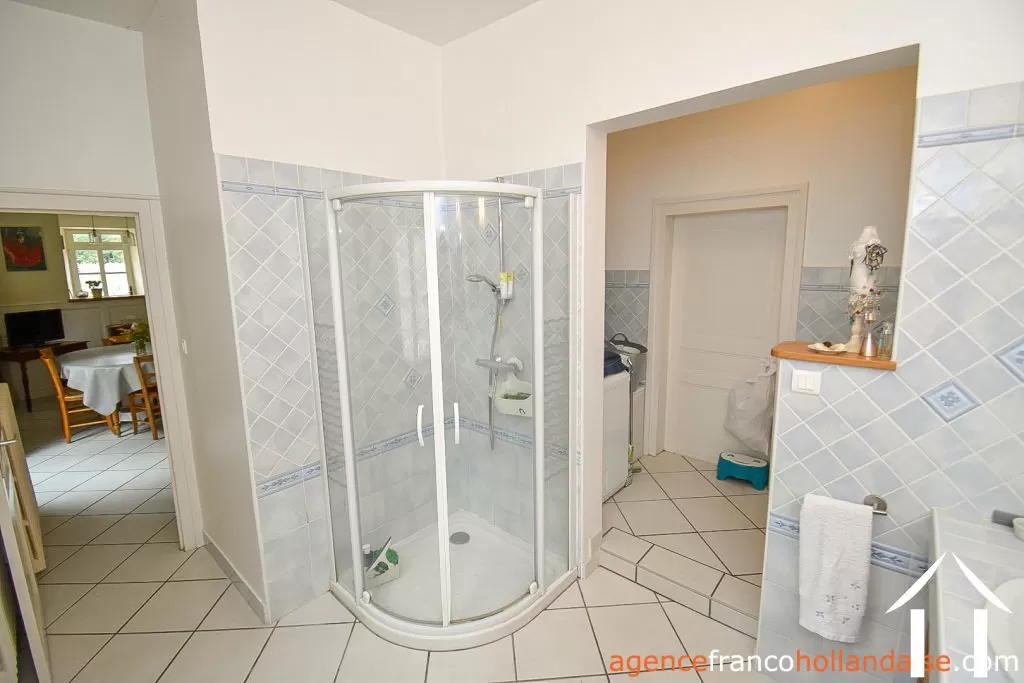 Manor House for sale ussel, auvergne, Li944 Image - 13