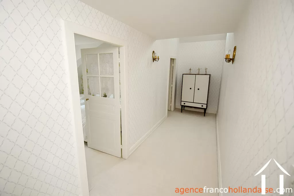 Manor House for sale ussel, auvergne, Li944 Image - 42