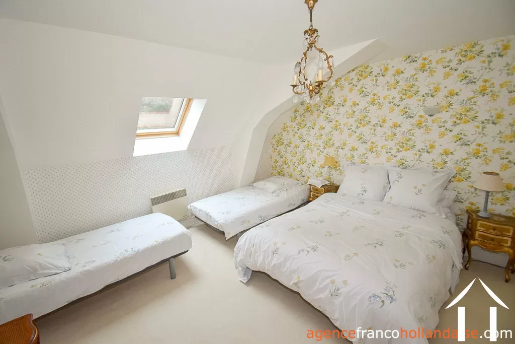 Manor House for sale ussel, auvergne, Li944 Image - 43