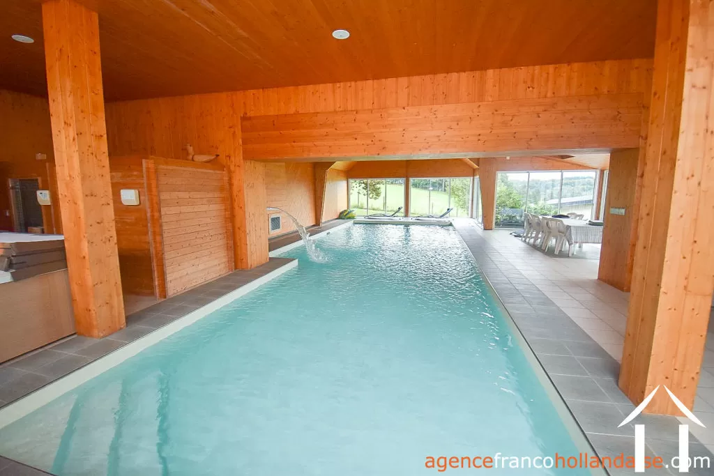 Manor House for sale ussel, auvergne, Li944 Image - 48